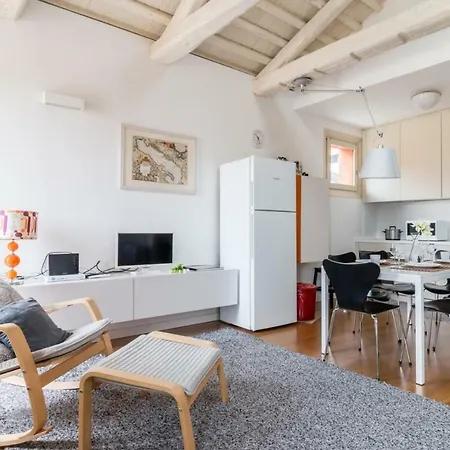 Carmini Canal View And Balcony With Lift Appartement *