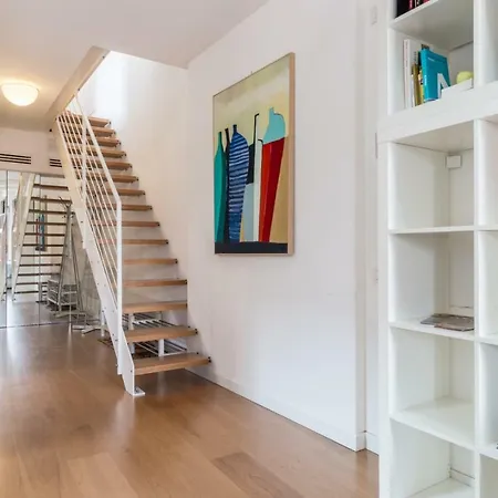 Carmini Canal View And Balcony With Lift Appartement Venise