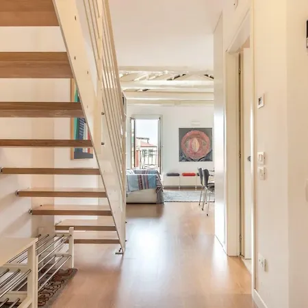 Appartement Carmini Canal View And Balcony With Lift *