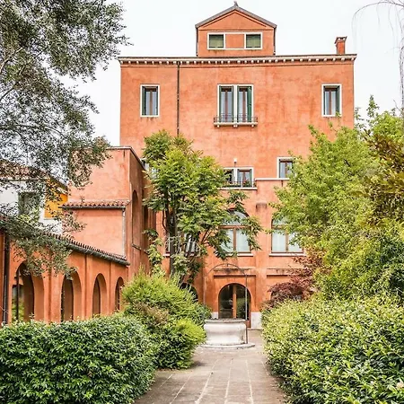 Carmini Canal View And Balcony With Lift Appartement