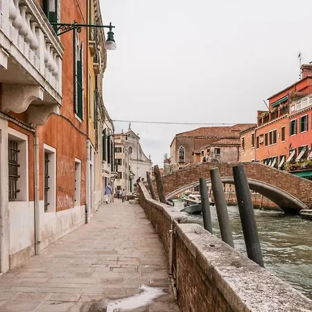 Carmini Canal View And Balcony With Lift *